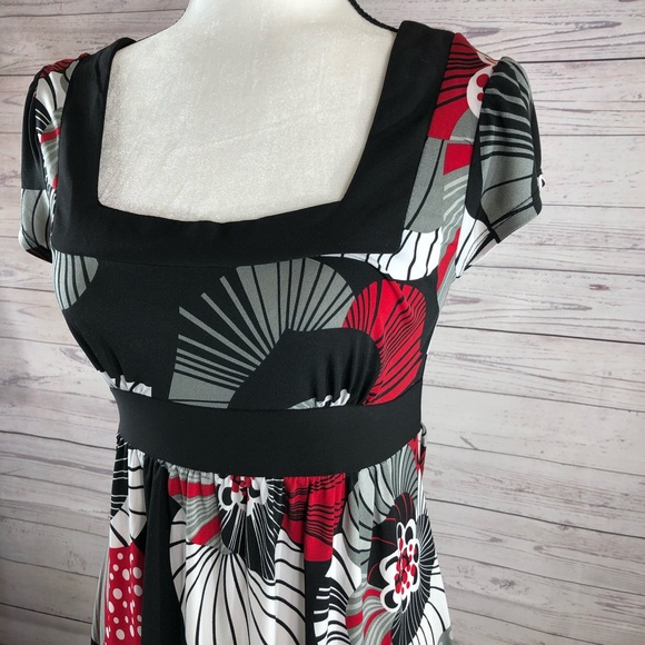 Wrapper women juniors size M floral tie back Dress - Picture 2 of 8